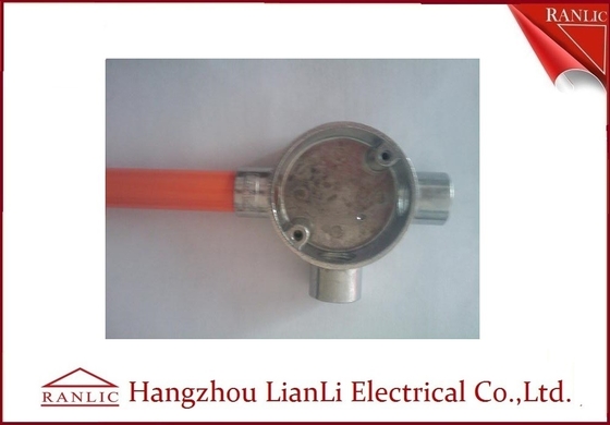 China O PVC revestiu a tubulação de aço da canalização do SOLDADO de BS31 BS4568 no verde/laranja fornecedor