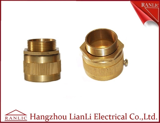 China o adaptador flexível 25mm de bronze da canalização de 20mm com o parafuso folheado a níquel, ISO9001 alistou fornecedor